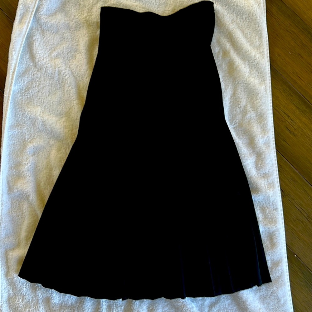 Pleated 3/4 length skirt
